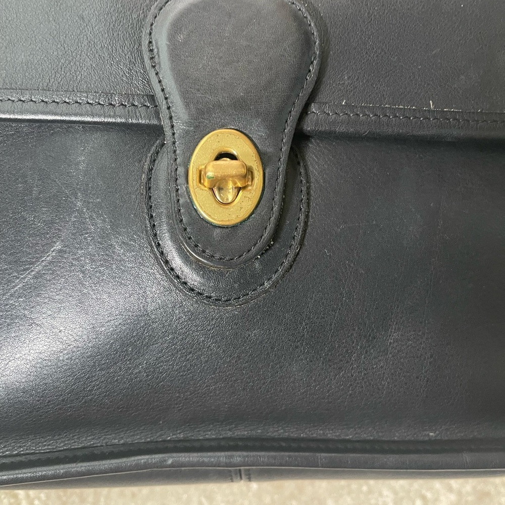 Vintage Black Leather Willis Crossbody Bag - Picture 6 of 10